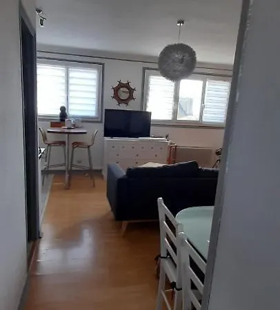 Parfum D'embruns Apartment